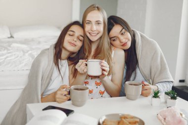 Menjadikan Rasa Syukur sebagai Kebiasaan Ringan